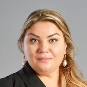 Петя Янева Арнаудова